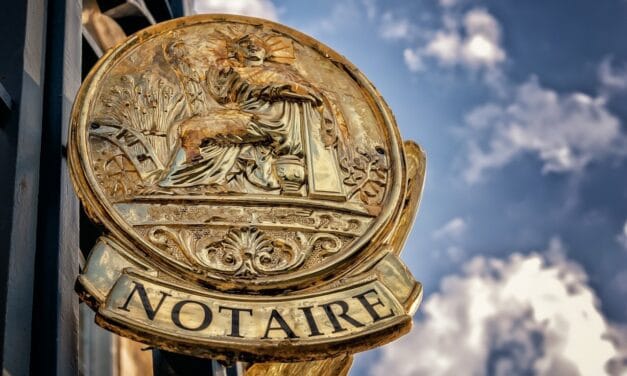 Comment appelle-t-on un notaire ?